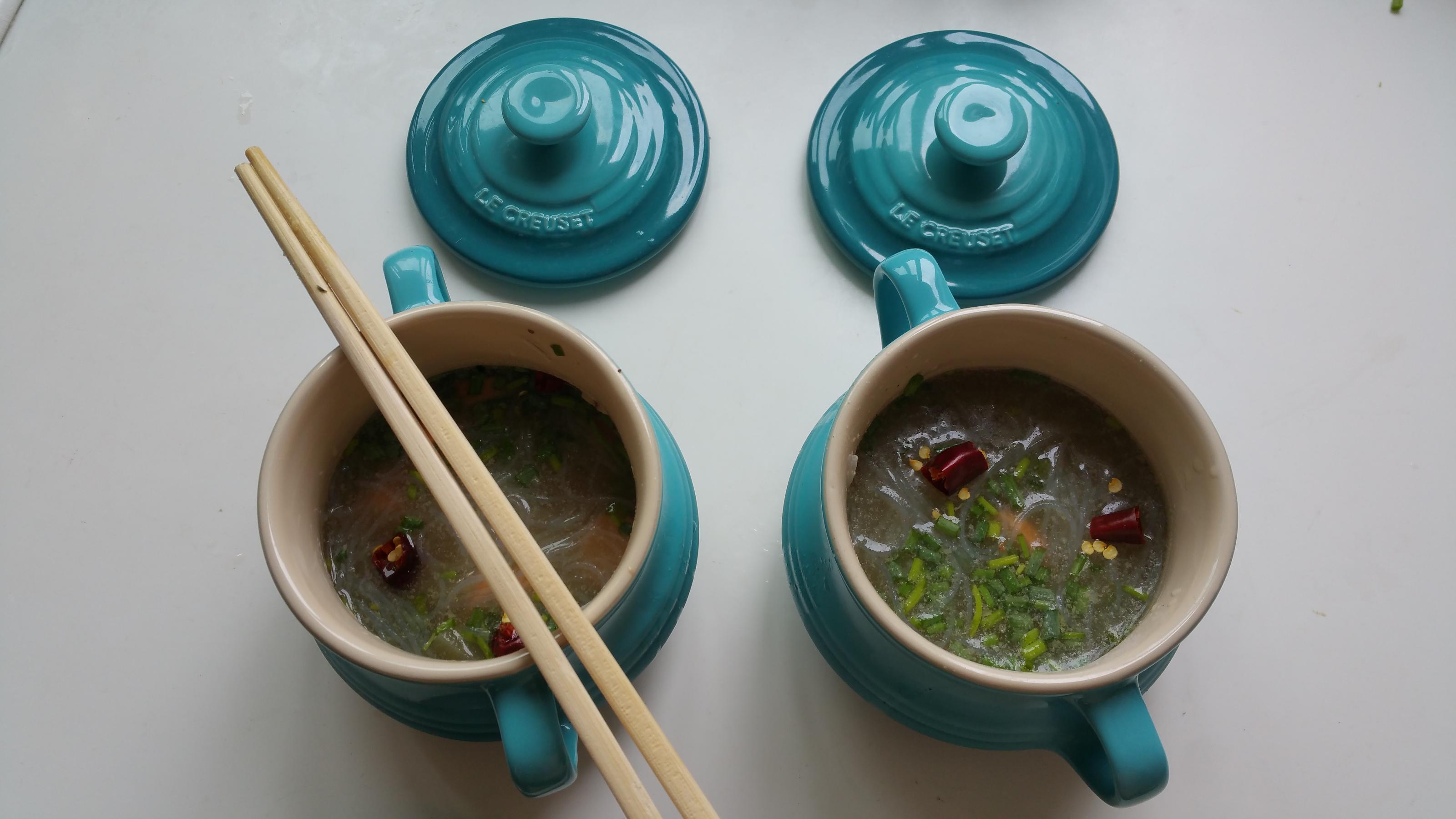 Bilder für Kalte, koreanische Nudelsuppe - Rezept