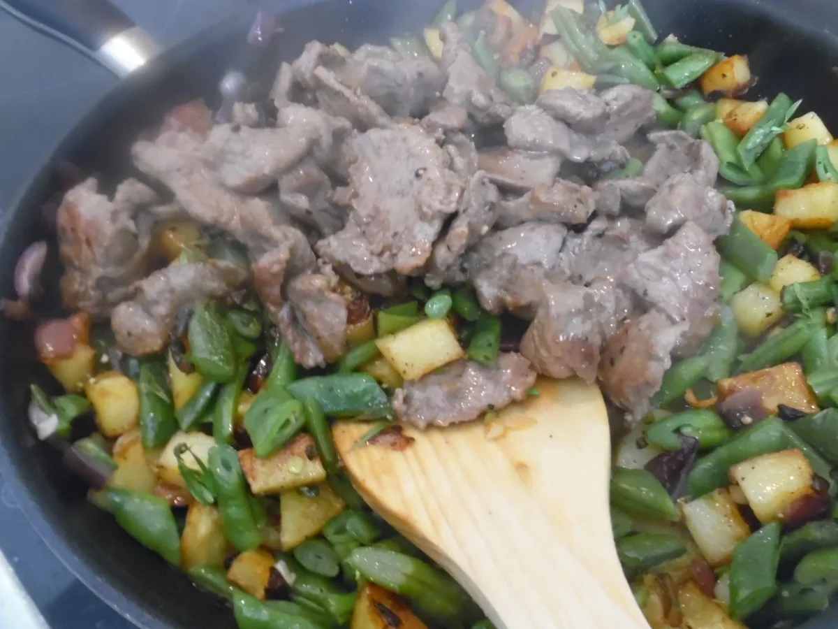 Lamm-Bohnen-G'röstl mit Schafskäse - Rezept - Bild Nr. 3350