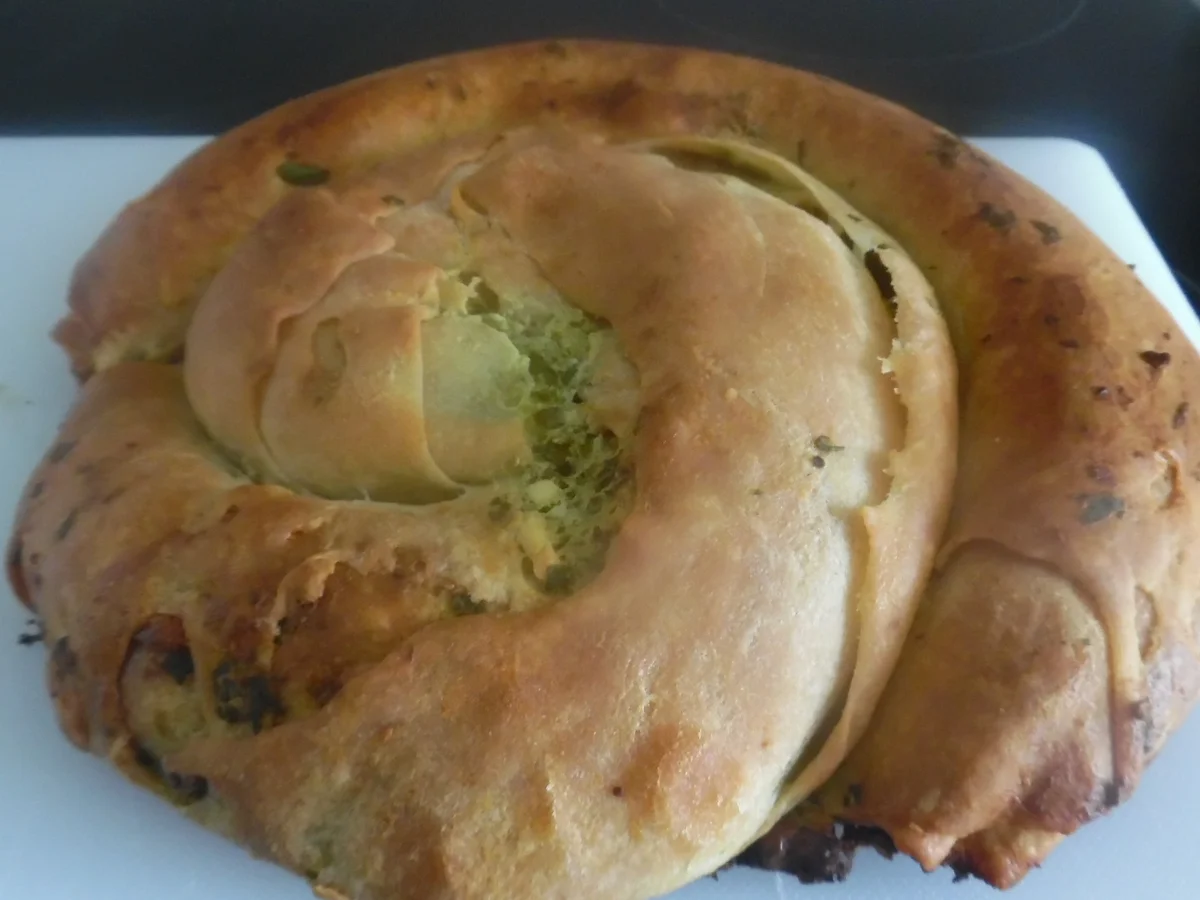 Baniza mit Spinat-Feta-Füllung - Rezept - Bild Nr. 3355