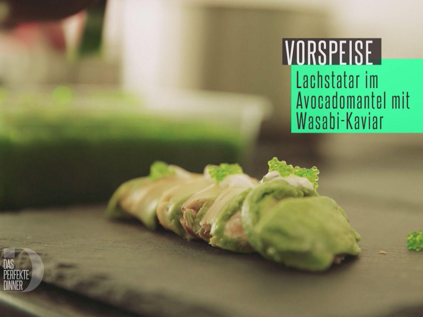 Bilder für Lachstatar im Avocadomantel mit Wasabi-Kaviar - Rezept