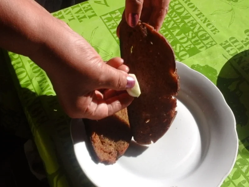 Topinky mit Schnittlachrührei - Rezept - Bild Nr. 3382