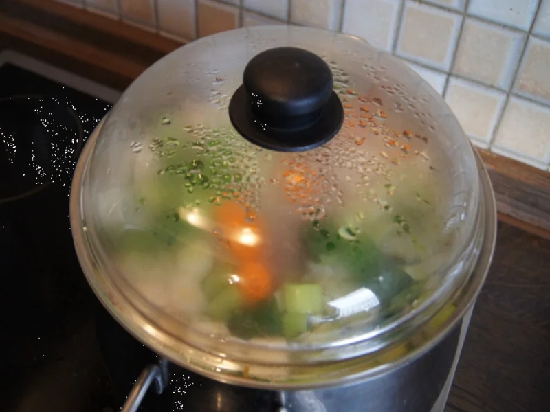 Falsches Rinderfilet gekocht mit Semmelknödel und Gemüsesauce - Rezept - Bild Nr. 3381