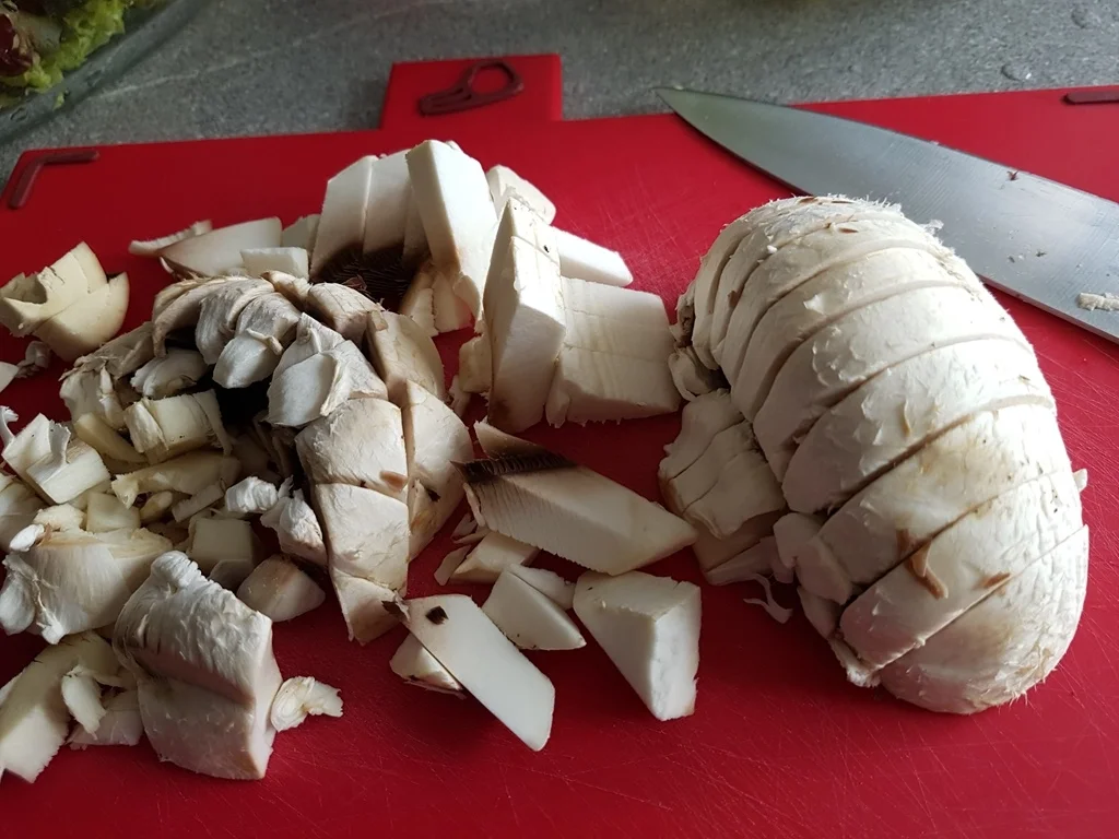 Lollo Rosso mit Walnuss und Champignons - Rezept - Bild Nr. 3385