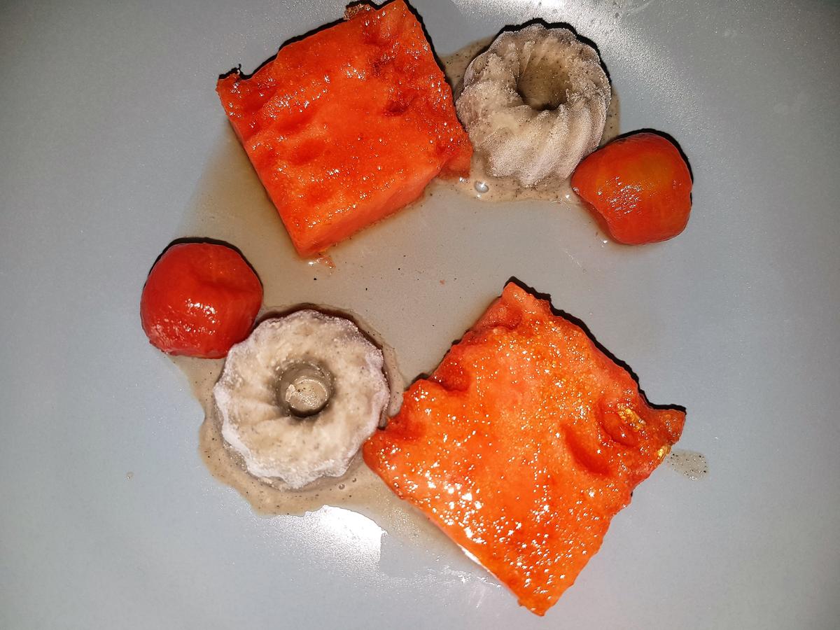 Tomaten in Lavendelsirup mit Sesameis und gratinierter Wassermelone - Rezept - Bild Nr. 3786