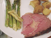 Rezept: Rostbraten aus dem Rauch mit grünem Spargel, Minzmayonnaise und Rosmarinerdäpfeln Bild Nr. 3440 Rostbraten aus dem Rauch mit grünem Spargel, Minzmayonnaise und Rosmarinerdäpfeln - Rezept - Bild Nr. 3440