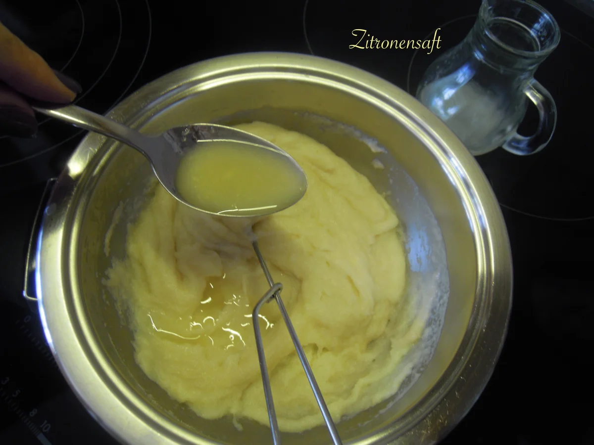 Gedeckte Mürbteig - Apfeltorte mit feiner Grießfüllung - Rezept - Bild Nr. 3391