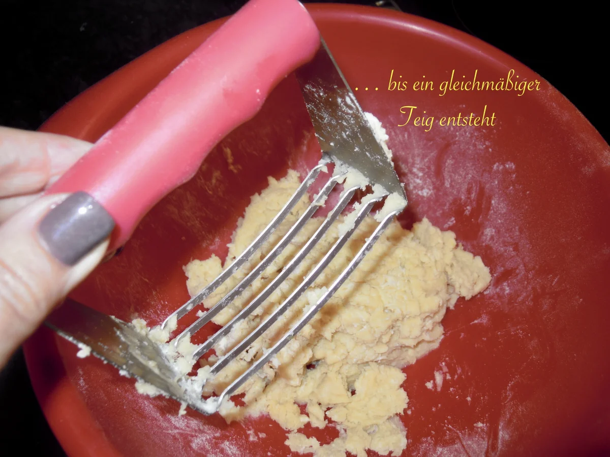 Gedeckte Mürbteig - Apfeltorte mit feiner Grießfüllung - Rezept - Bild Nr. 3395