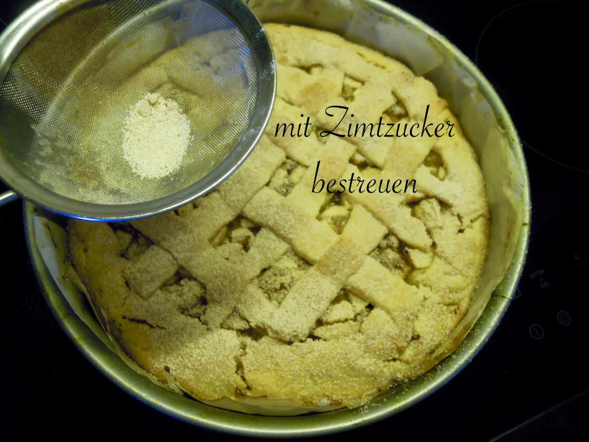 Gedeckte Mürbteig - Apfeltorte mit feiner Grießfüllung - Rezept - Bild Nr. 3422