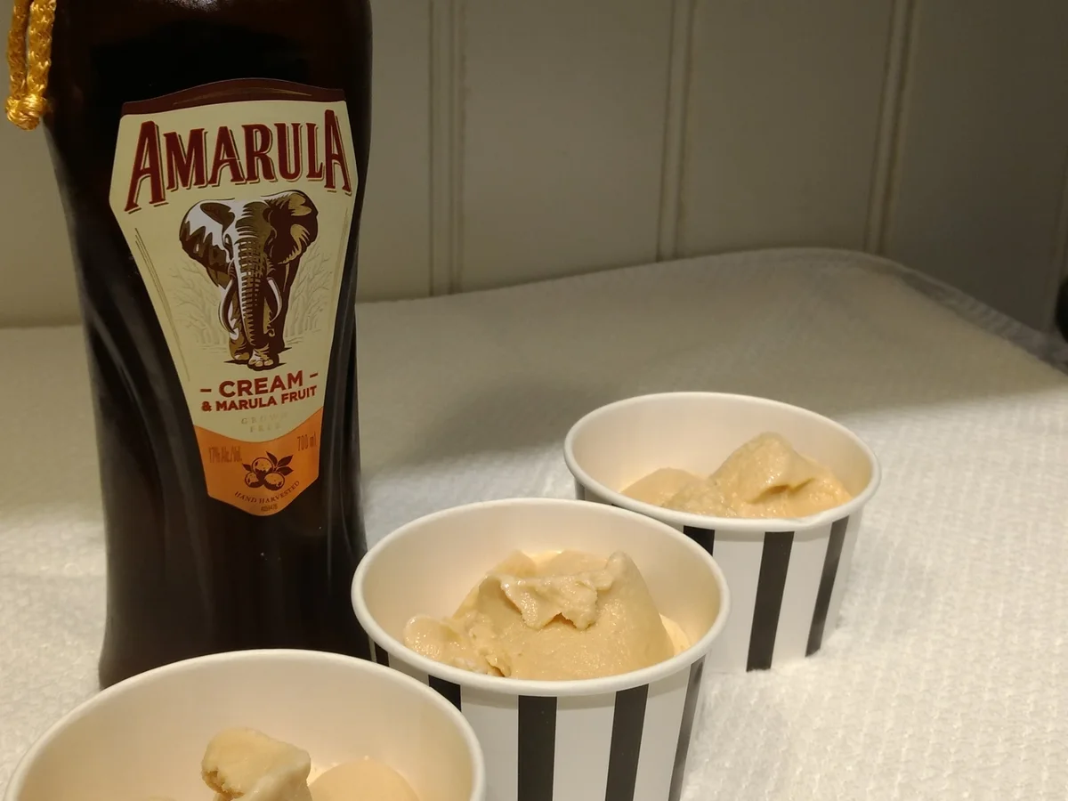 BiNe` S AMARULA EISCREME - Rezept - Bild Nr. 3405