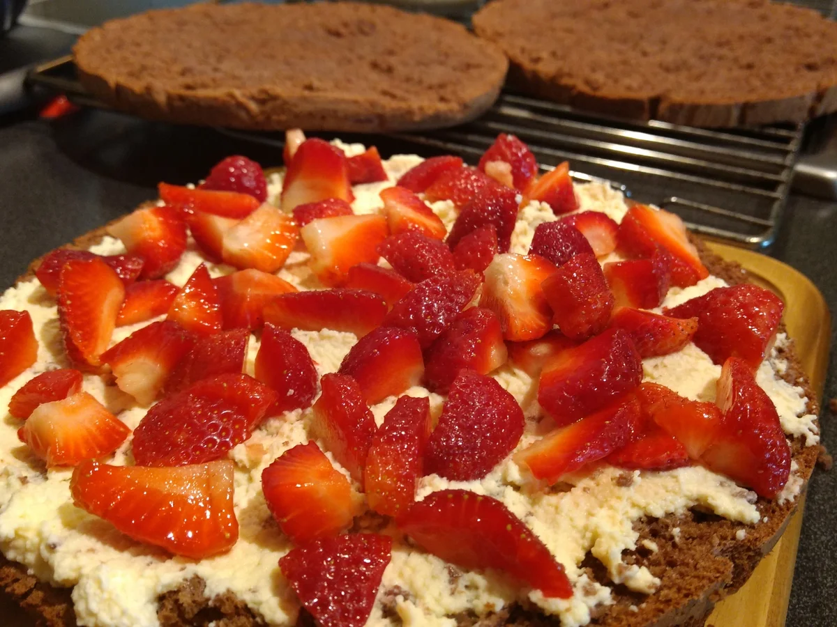 BiNe` S ERDBEER - AMARULATORTE - Rezept - Bild Nr. 3410