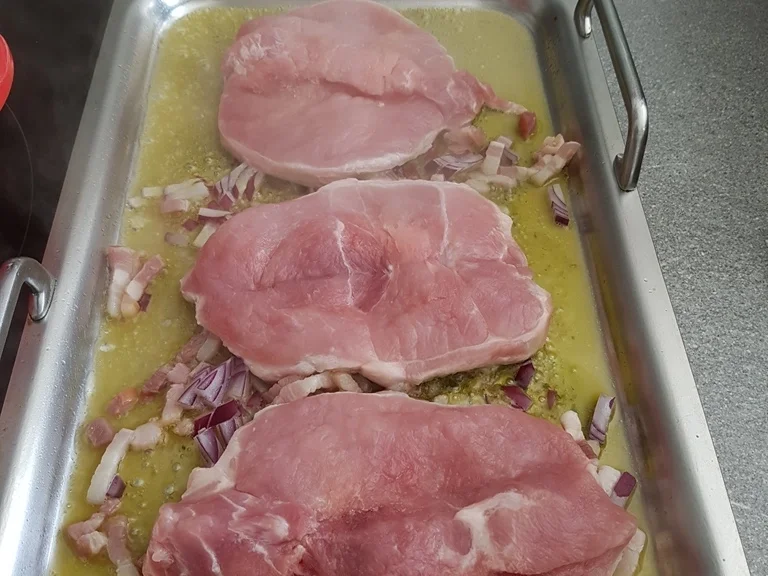 Rezept: Lummerschnitzel mit fruchtigem Möhrenstampf à la Biggi Bild Nr. 3403 Lummerschnitzel mit fruchtigem Möhrenstampf à la Biggi - Rezept - Bild Nr. 3403