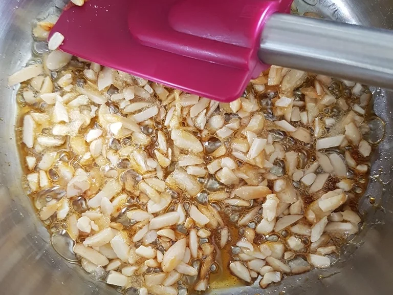 Konfekt eine Praline für die "pralinenregine" - Rezept - Bild Nr. 3428