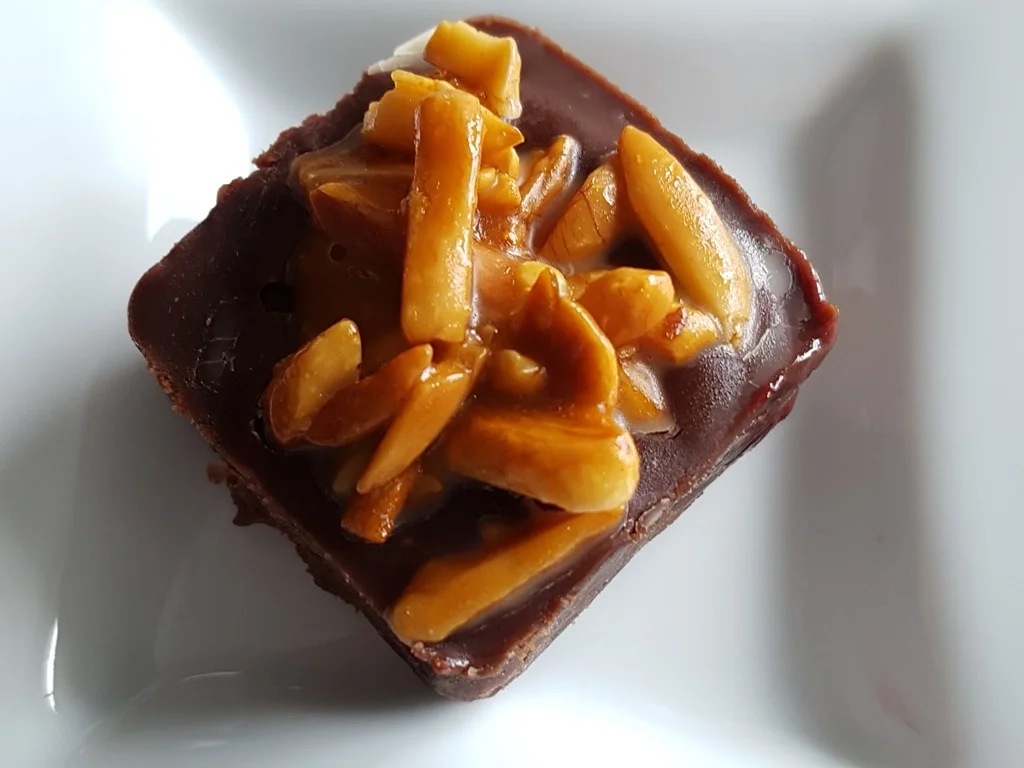 Konfekt eine Praline für die "pralinenregine" - Rezept - Bild Nr. 3430