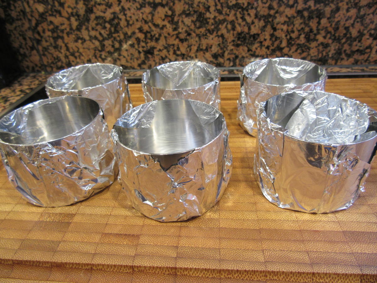 Dessert: Quark Mascarpone Törtchen auf Nektarinensalat mit Schokocrunch ...