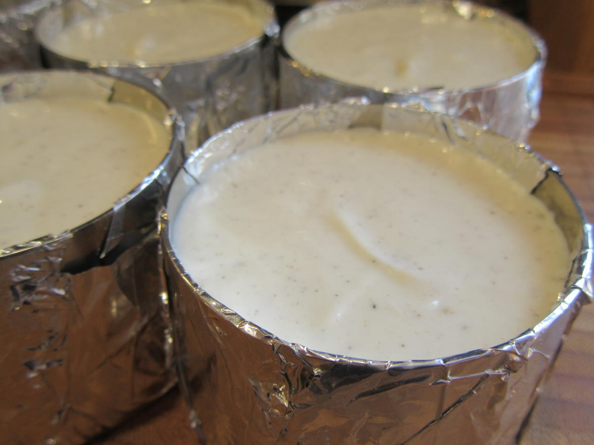 Dessert: Quark-Mascarpone-Törtchen auf Nektarinensalat mit Schokocrunch - Rezept - Bild Nr. 3411
