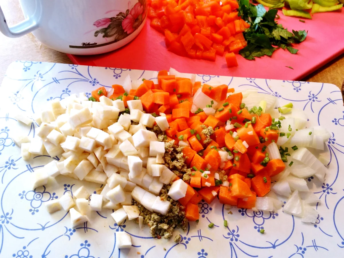 Rezept: Gemüsesuppe aus Resten Bild Nr. 3431 Gemüsesuppe aus Resten - Rezept - Bild Nr. 3431