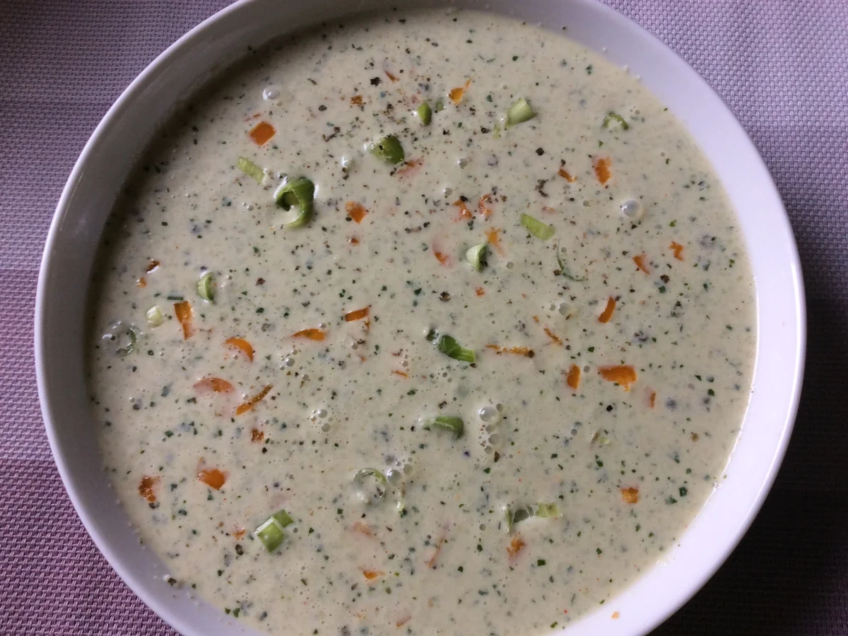 Kalte Joghurt-Gurkensuppe - Rezept - Bild Nr. 2