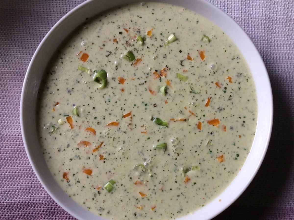 Kalte Joghurt-Gurkensuppe - Rezept - Bild Nr. 3