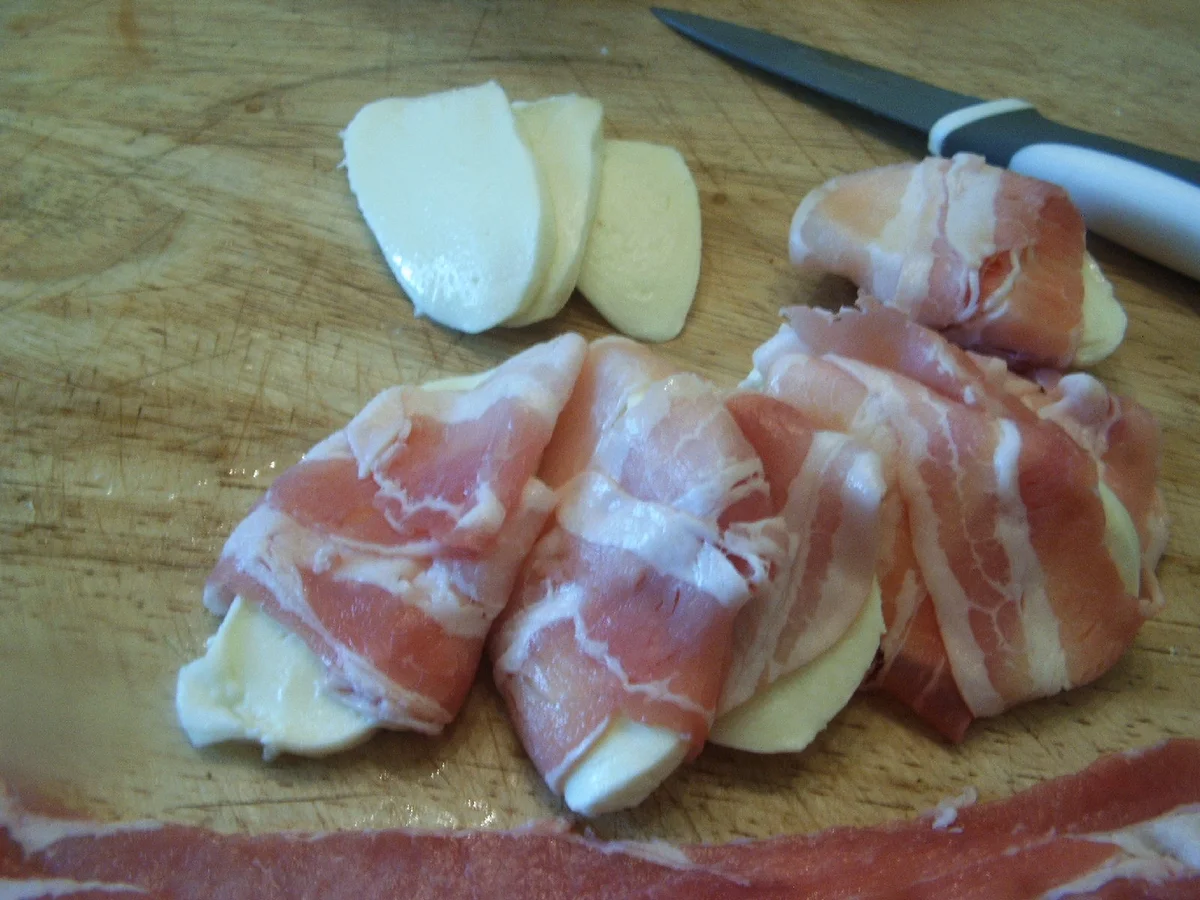 Hähnchenbrust mit Mozarella und Bacon - Rezept - Bild Nr. 3433