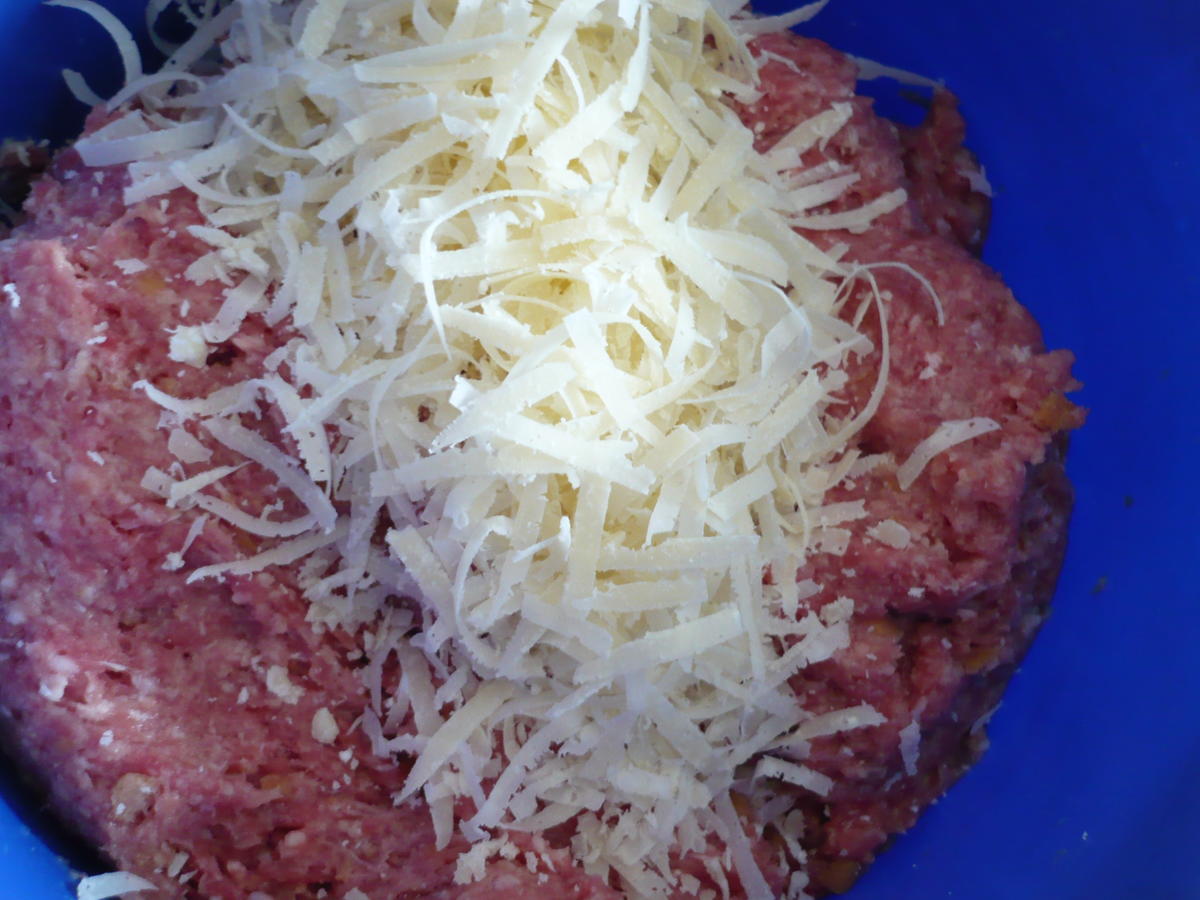 Parmesan Hackbällchen mit Tomatensoße - einfach - von rollimops