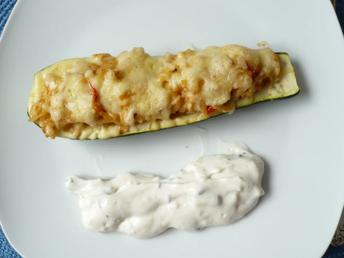 Gefüllte Zucchini griechische Art - Rezept - Bild Nr. 3427