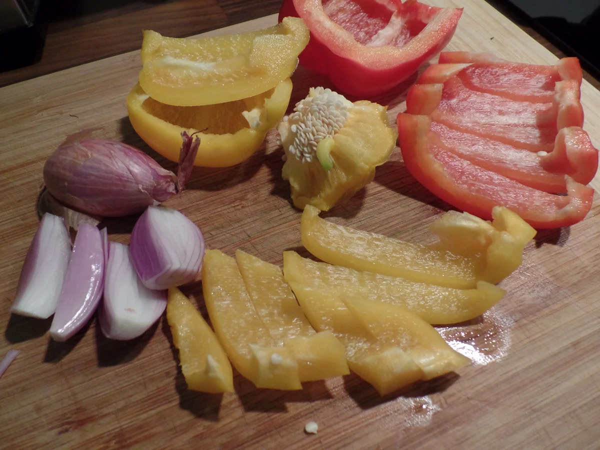 Rezept: Putenbrust mit Paprikagemüse und Petersilien-Polenta Bild Nr. 3429 Putenbrust mit Paprikagemüse und Petersilien-Polenta - Rezept - Bild Nr. 3429