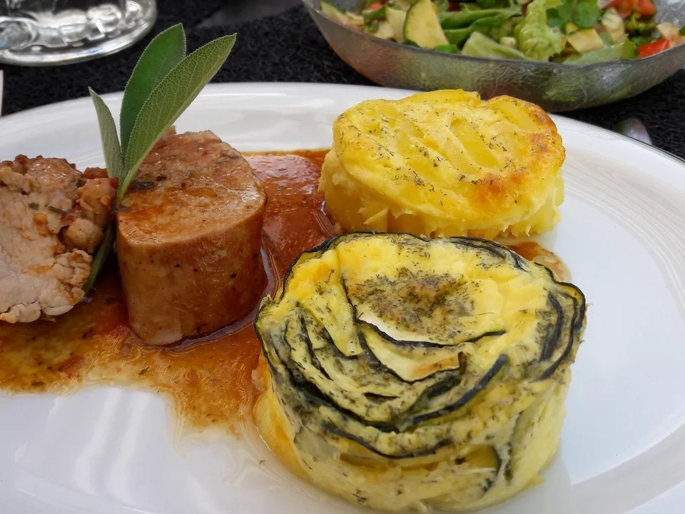 Filet mit Zucchini-Kartoffel-Clafoutis  - Rezept - Bild Nr. 3434