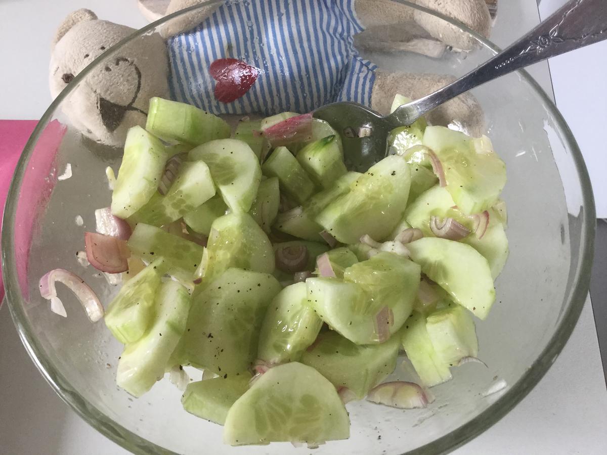 Rotbarschfilet trifft Gurkensalat - Rezept - Bild Nr. 3445