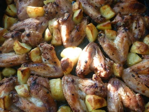 Chicken Wings mit Kartoffeln,Oregano und Knoblauch - Rezept - Bild Nr. 3443
