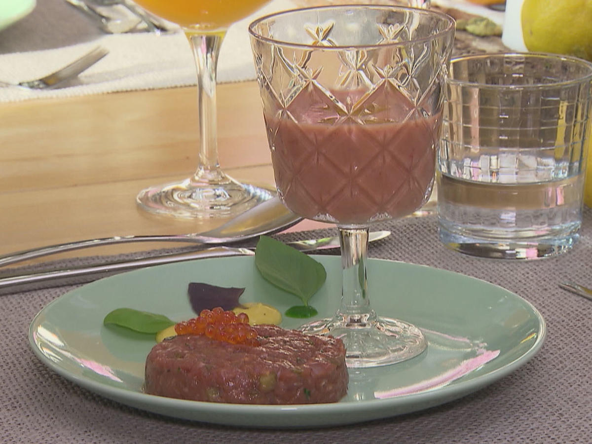 Erdbeergazpacho mit Beef-Tatar - Rezept - Bild Nr. 2