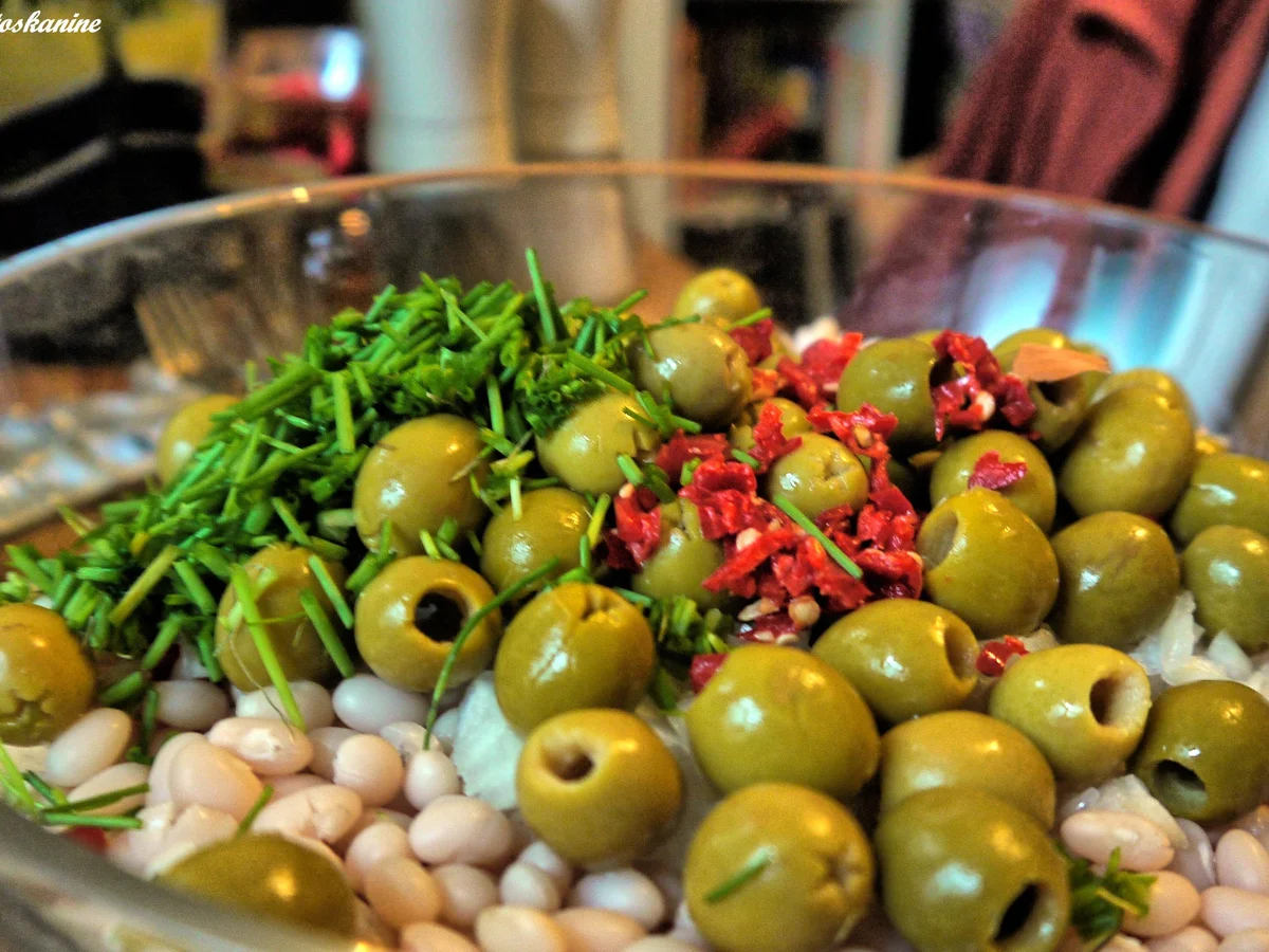 Pikanter Bohnen-Oliven-Salat - Rezept - Bild Nr. 3446