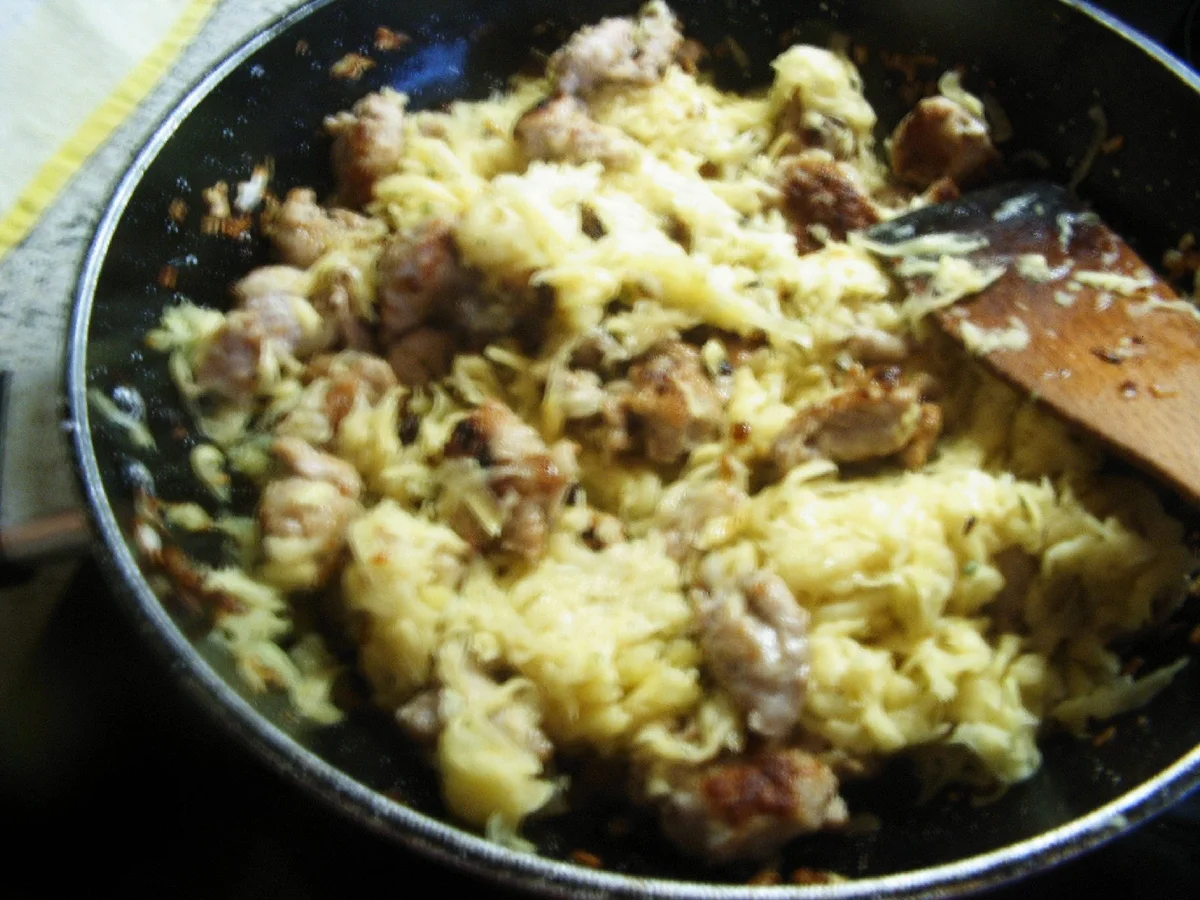 Rezept: Rösti-Bratwurst-Pfanne Bild Nr. 3449 Rösti-Bratwurst-Pfanne - Rezept - Bild Nr. 3449