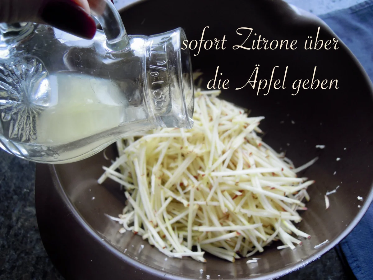 feiner Waldorf Salat a'la emari - Rezept - Bild Nr. 9937