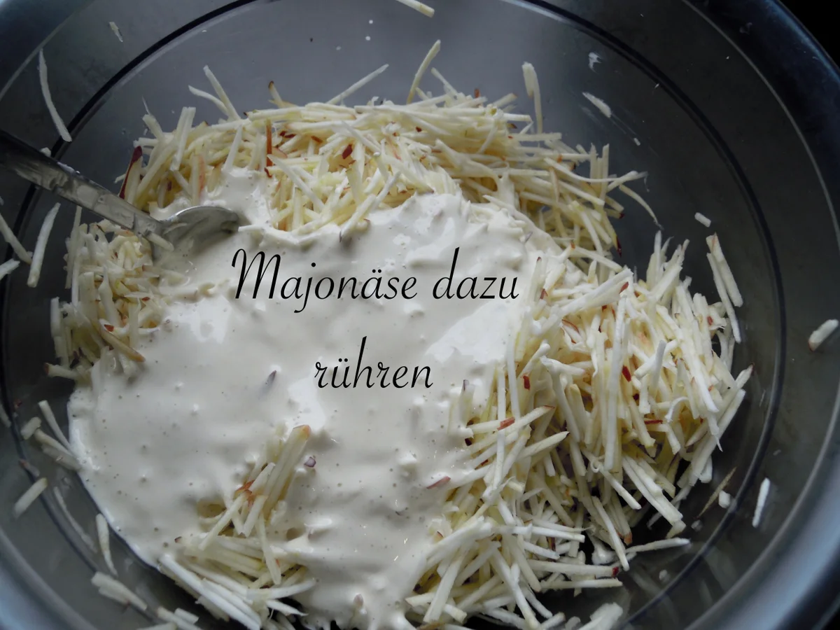 feiner Waldorf Salat a'la emari - Rezept - Bild Nr. 9939