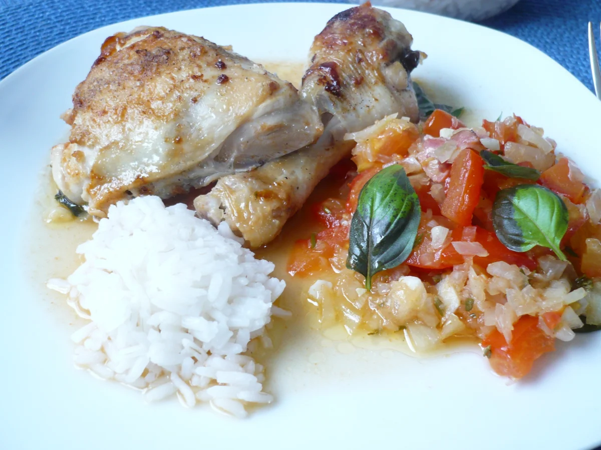 Hähnchenkeulen auf Tomatensugo - Rezept - Bild Nr. 3458