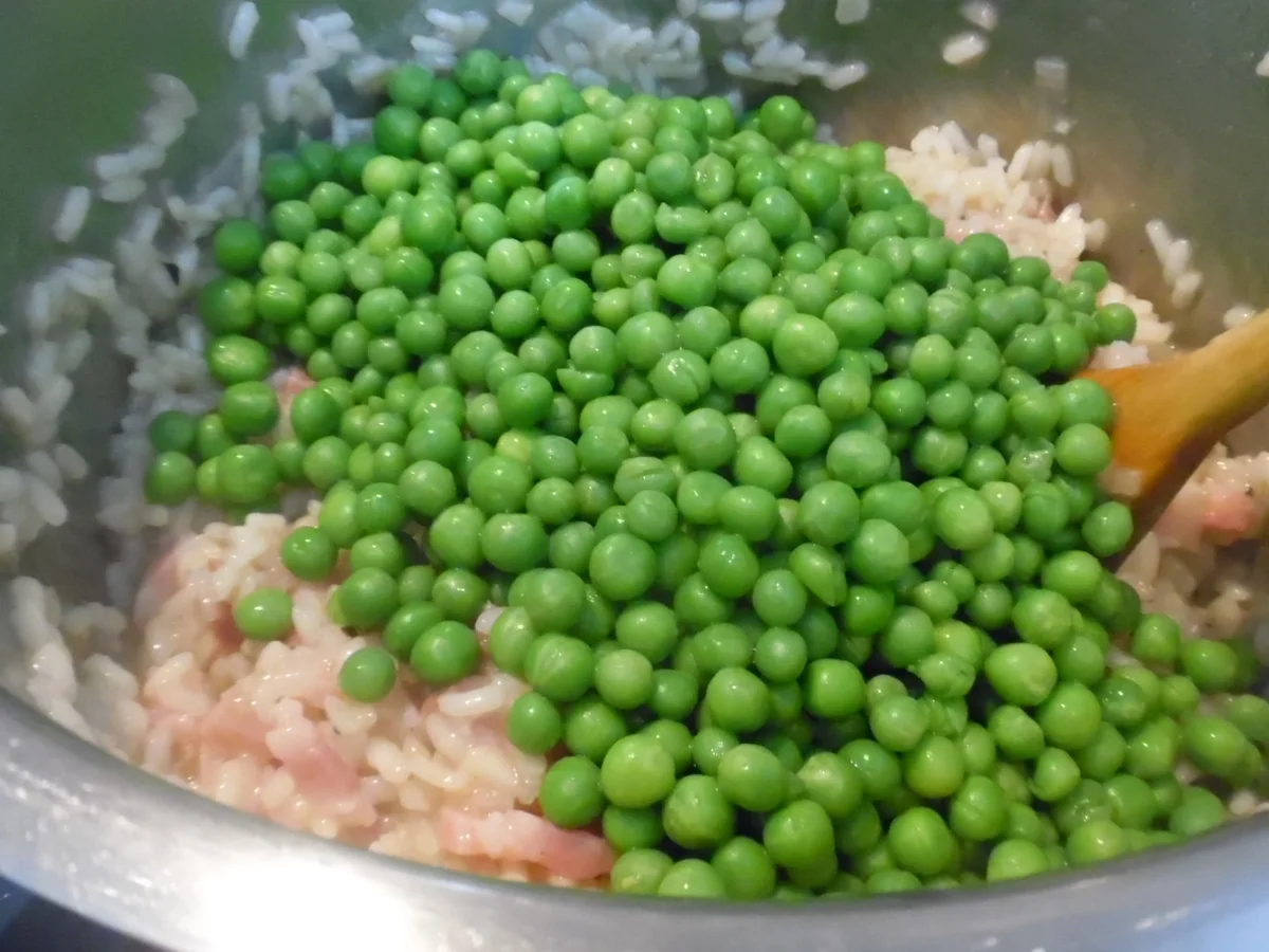 Risi-Bisi mit crosser Salsiccia - Rezept - Bild Nr. 3472