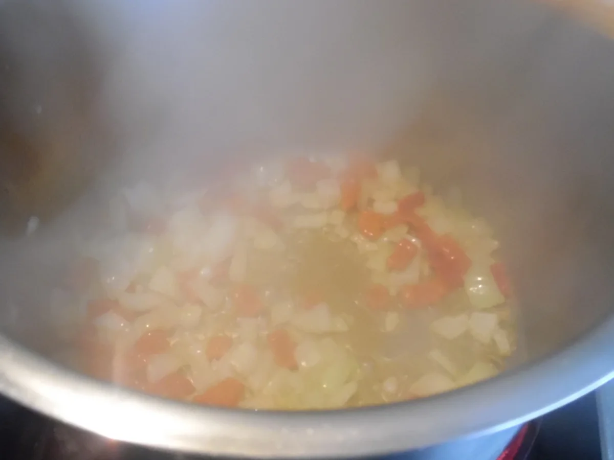 Zucchini-Suppe mit Schafskäse-Sticks - Rezept - Bild Nr. 3481