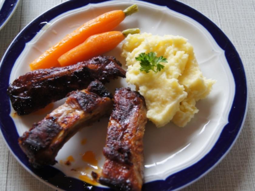 Leiterchen mit karamellisierten Möhrchen und Kartoffelstampf