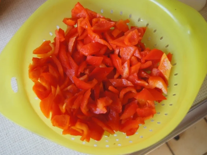 Rezept: Rindergulasch mit Zwiebeln und roten Paprikas Bild Nr. 3478 Rindergulasch mit Zwiebeln und roten Paprikas - Rezept - Bild Nr. 3478