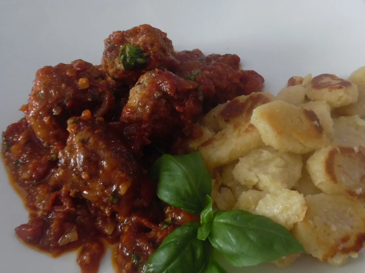 Polpette al sugo di pomodori - Rezept - Bild Nr. 2