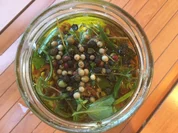 Schafskäse und getrocknete Tomaten in Olivenöl eingelegt - Rezept - Bild Nr. 3473