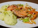 Rezept: Gedämpfter Lachs auf Julienne-Gemüse und Wasabi-Pürree Bild Nr. 3 Gedämpfter Lachs auf Julienne-Gemüse und Wasabi-Pürree - Rezept - Bild Nr. 3