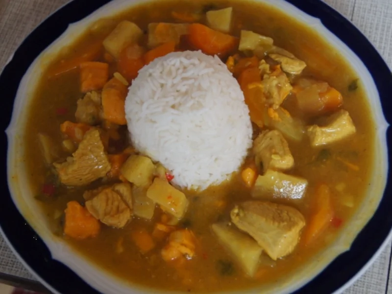 Putencurry mit Süßkartoffel und Basmatireis - Rezept - Bild Nr. 3481