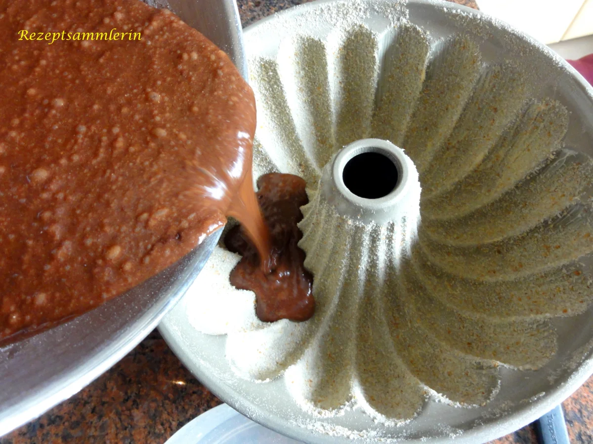 Rezept: Rührteig: saftiger SCHOKOLADENKRANZ Bild Nr. 3483 Rührteig: saftiger SCHOKOLADENKRANZ - Rezept - Bild Nr. 3483