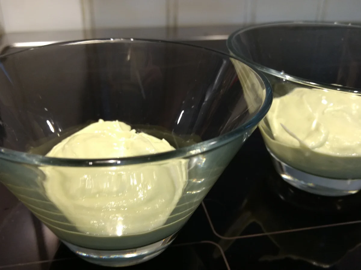 Rezept: BiNe` S AVOCADO - BEERENCREME - MÜSLI Bild Nr. 3499 BiNe` S AVOCADO - BEERENCREME - MÜSLI - Rezept - Bild Nr. 3499