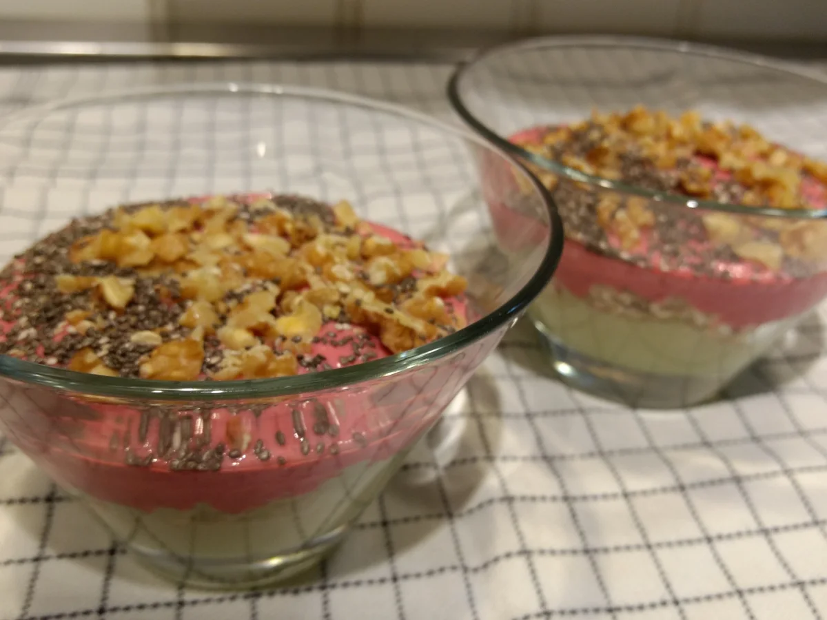 Rezept: BiNe` S AVOCADO - BEERENCREME - MÜSLI Bild Nr. 3500 BiNe` S AVOCADO - BEERENCREME - MÜSLI - Rezept - Bild Nr. 3500