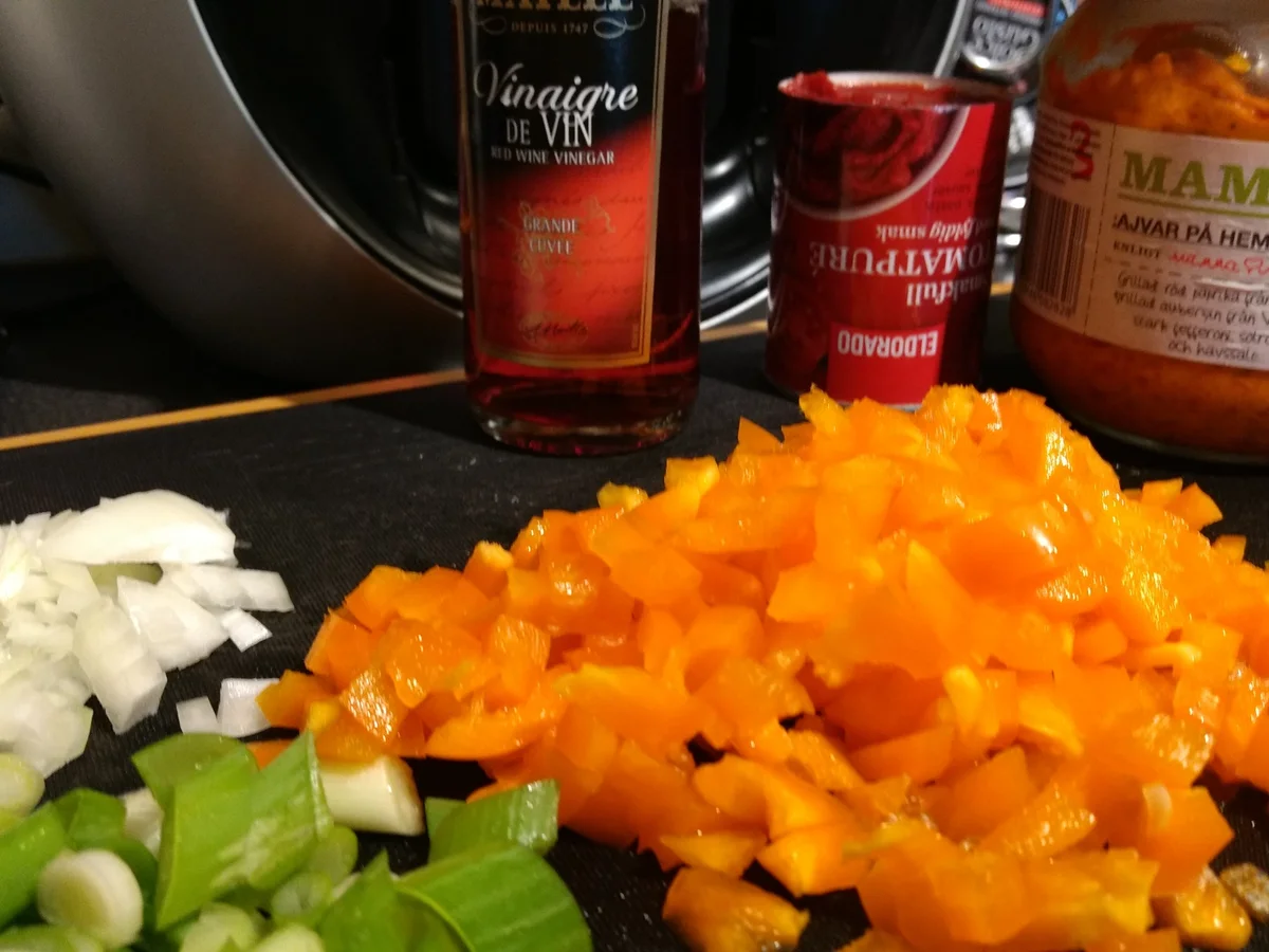 Rezept: BiNe` S TOMATEN - PAPRIKASOSSE Bild Nr. 3499 BiNe` S TOMATEN - PAPRIKASOSSE - Rezept - Bild Nr. 3499