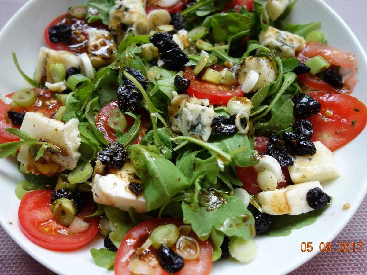 Rezept: Gorgonzola auf fruchtigem Rucola-Salat Bild Nr. 3512 Gorgonzola auf fruchtigem Rucola-Salat - Rezept - Bild Nr. 3512