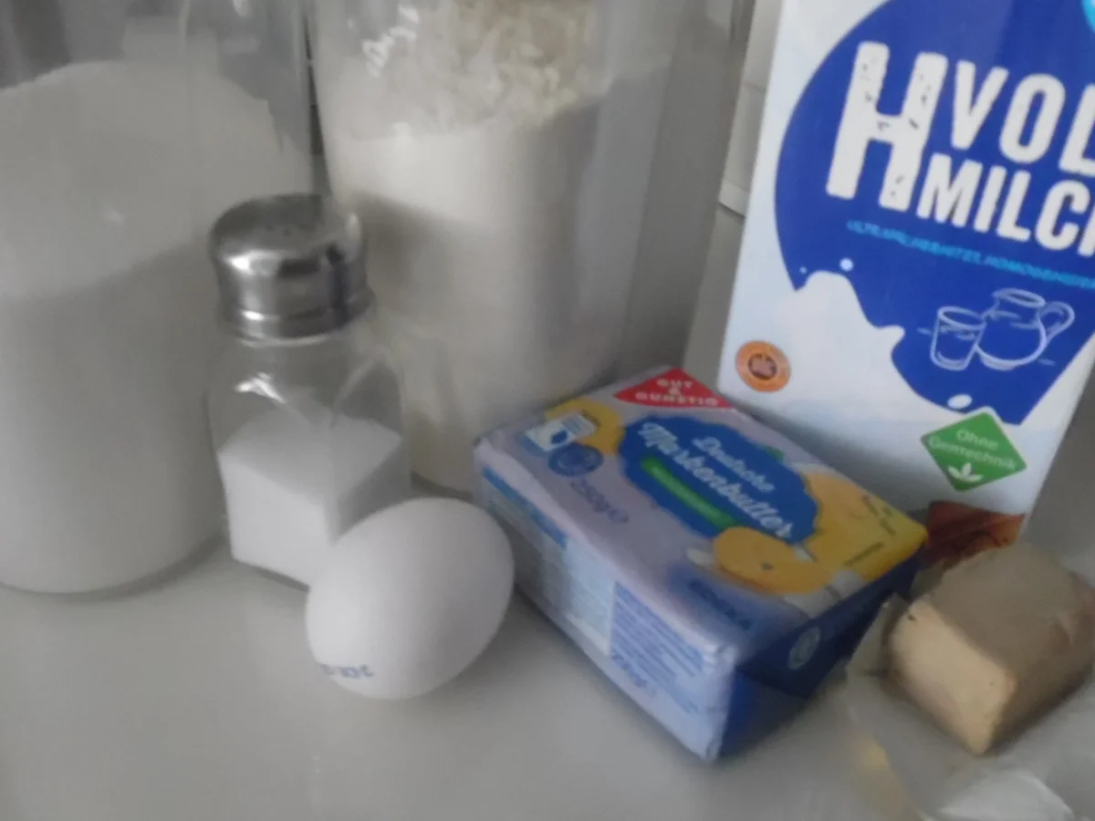 Hefeteig für Motiv-Gebäck, Zopf oder Brötchen - Rezept - Bild Nr. 3523