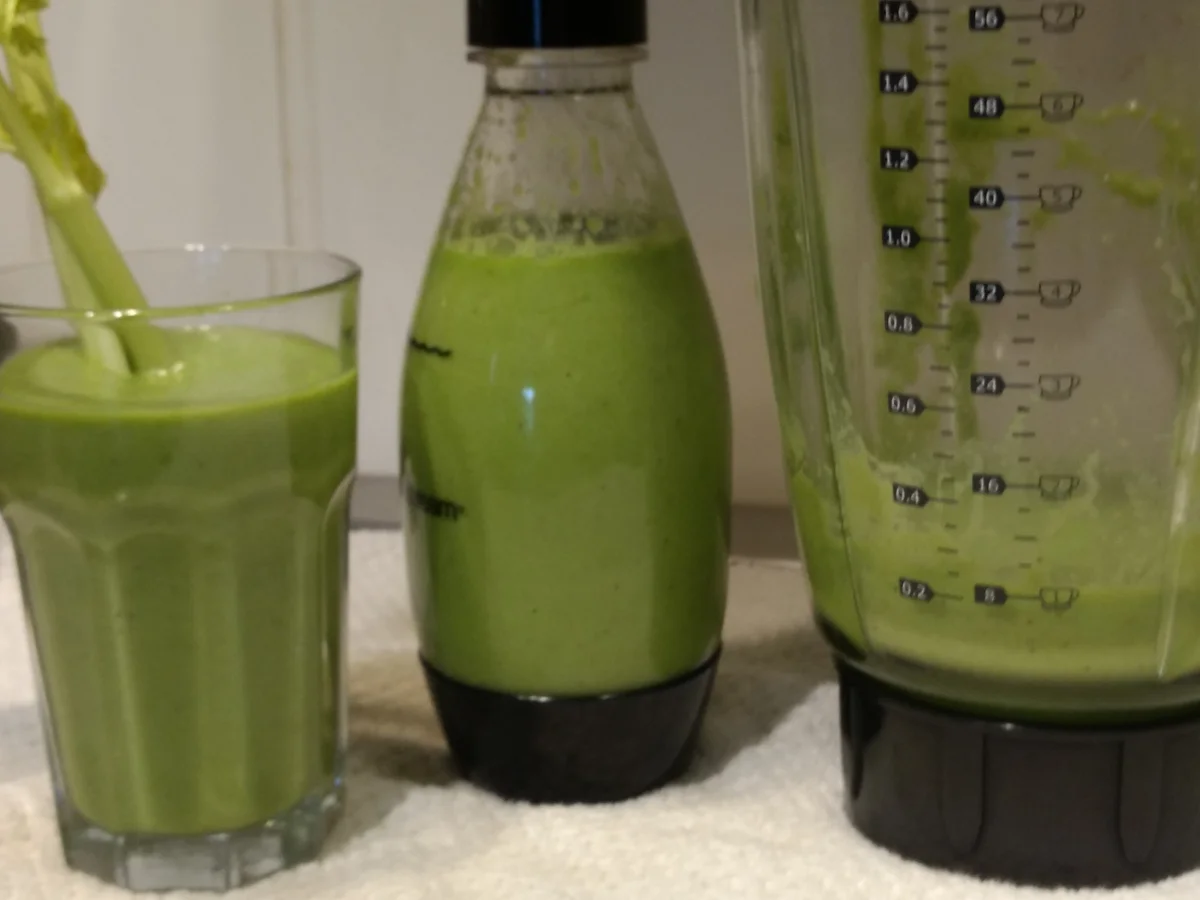 BiNe` S GRÜNER SMOOTHIE - Rezept - Bild Nr. 3528